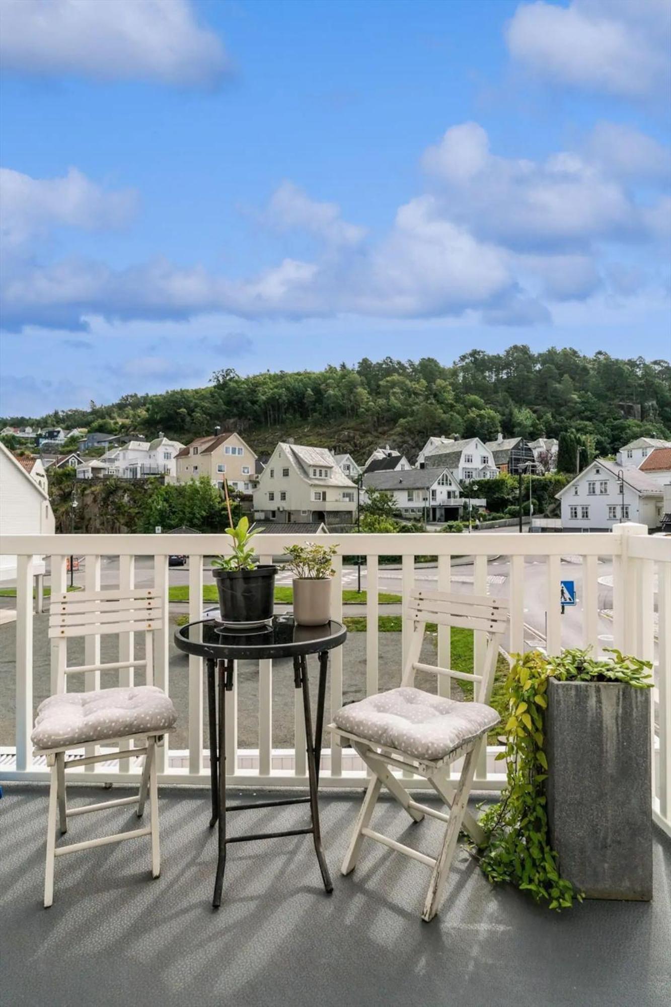 Stylish & Bright Penthouse - Office - 5 Star Location! Apartment Egersund Exterior photo